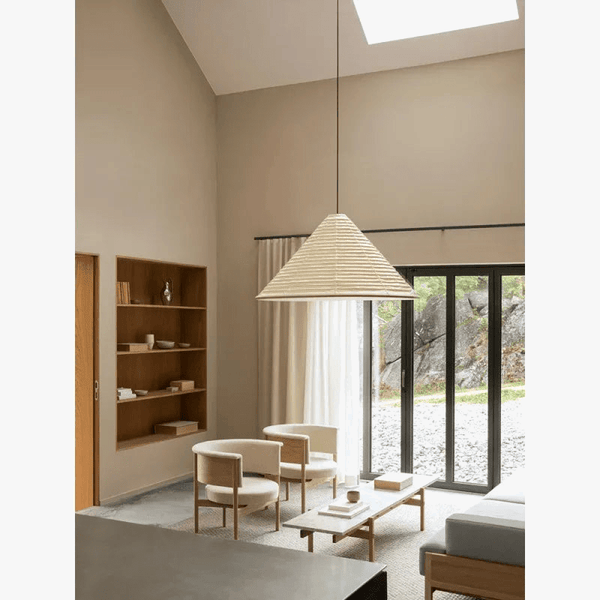Suspension Japonaise en cône de papier de riz pour un salon de thé plein d'atmosphère | Marco Lucetti