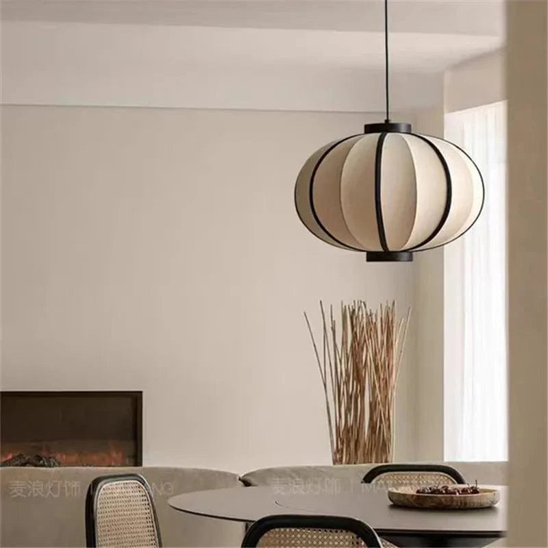 Suspension Japonaise Jobi : Chambre chez l'Habitant - Tissu Salon Traditionnel Japonais - Restaurant Éclairage LED | Marco Lucetti