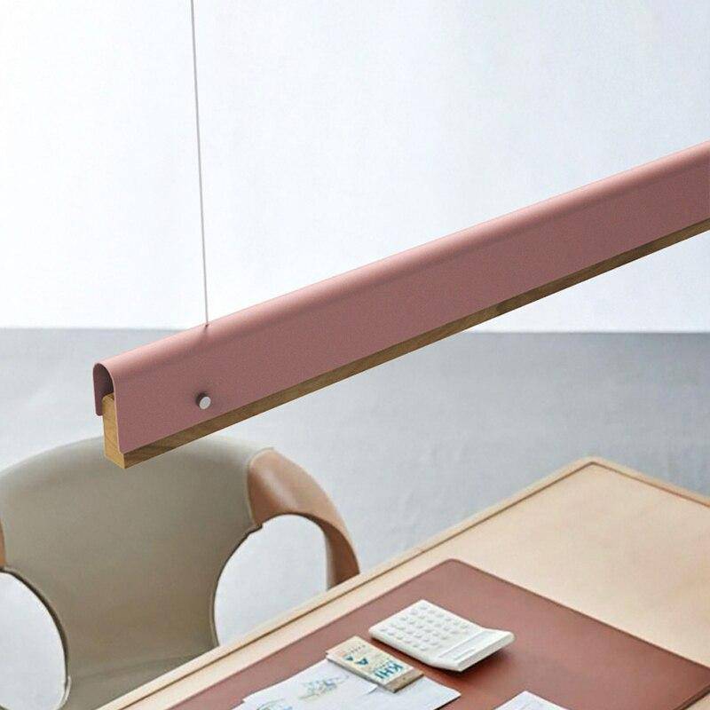 Suspension LED chic en bois et métal coloré | Marco Lucetti