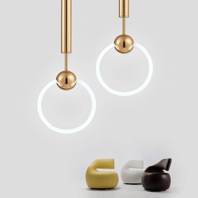 Suspension LED design ronde avec support doré Jaxlong | Marco Lucetti