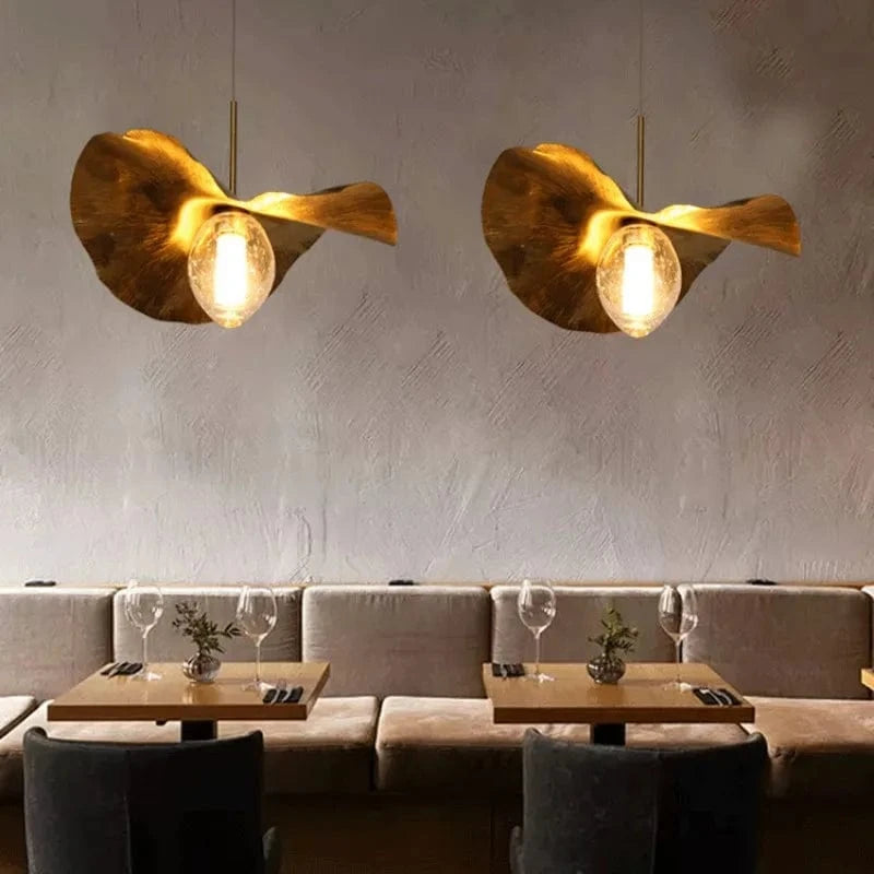 Suspension LED en laiton feuille de Lotus pour un éclairage moderne et élégant | Marco Lucetti