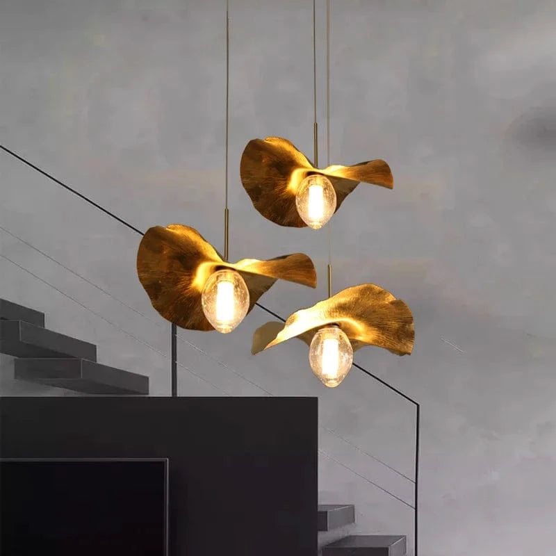 Suspension LED en laiton feuille de Lotus pour un éclairage moderne et élégant | Marco Lucetti