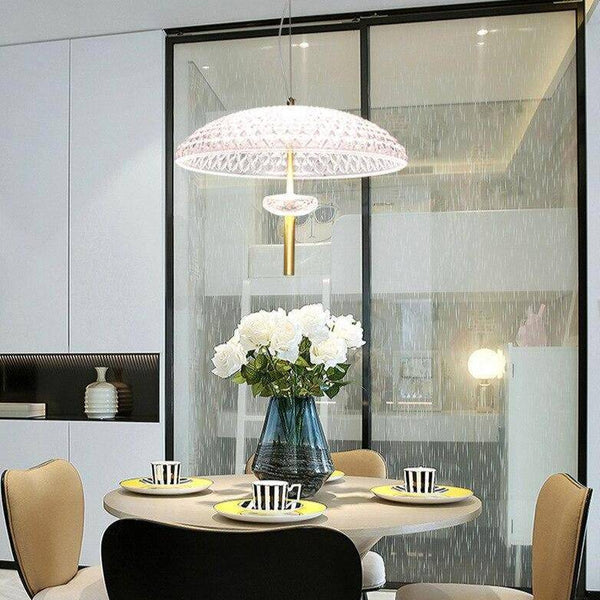 Suspension LED en verre avec abat-jour arrondi et finition dorée. | Marco Lucetti