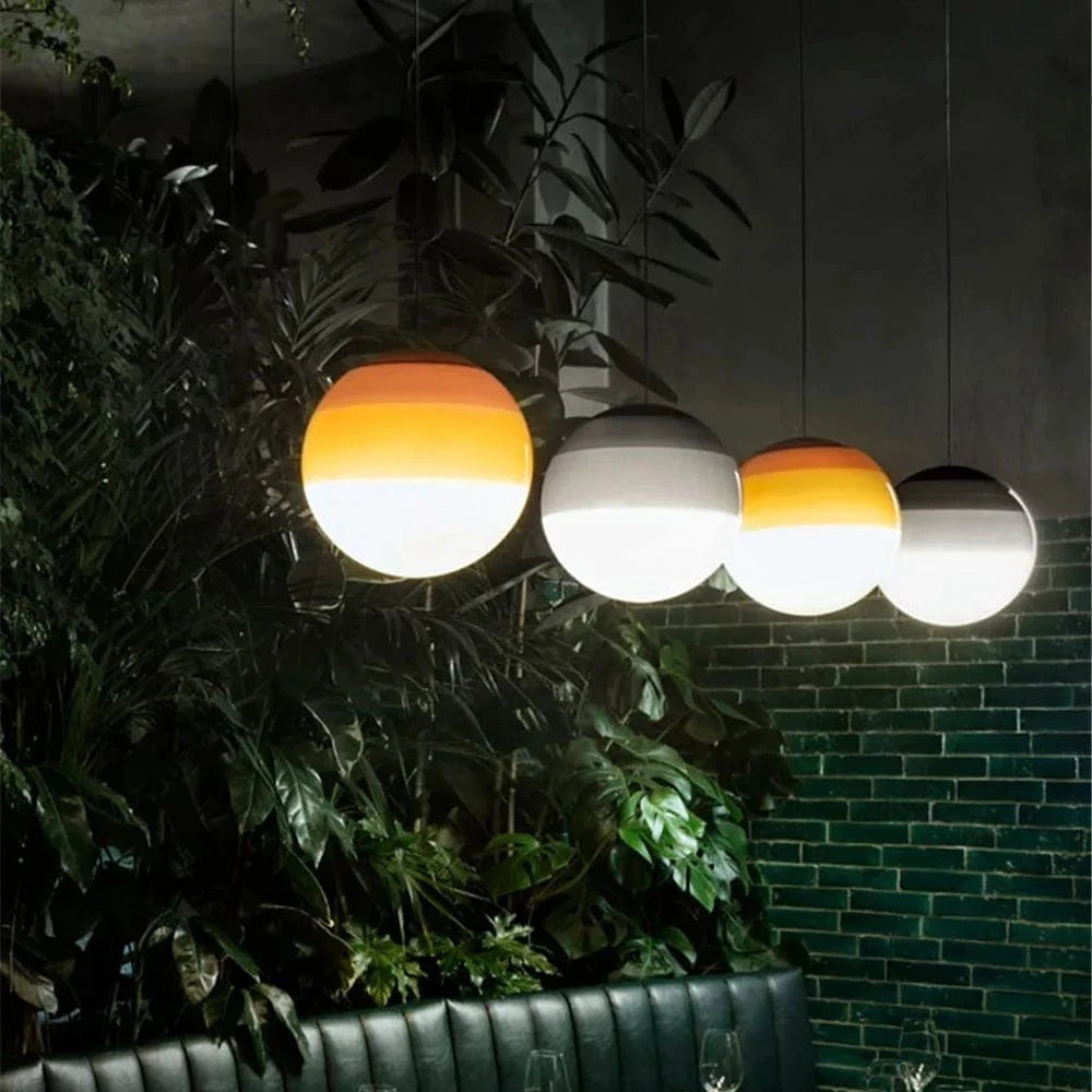 Suspension LED en verre inspiré du design nordique pour hôtellerie et chambre prestigieuse | Marco Lucetti