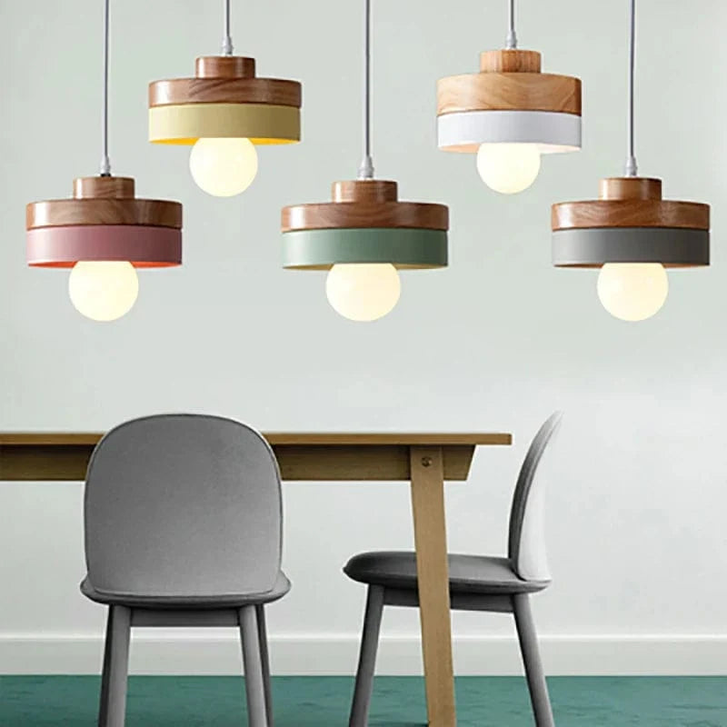 Suspension LED Nordique en Bois et Fer Noir de 18CM Carré - Idéal pour Salon, Chambre, Salle à Manger et Bureau | Marco Lucetti