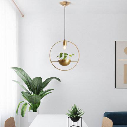 Suspension LED ronde dorée avec pot de fleur - Luxe & Design | Marco Lucetti