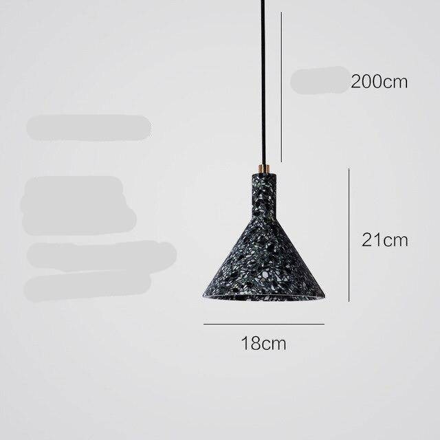 Suspension LED triangle en ciment terrazzo | Marco Lucetti Noir / Froide