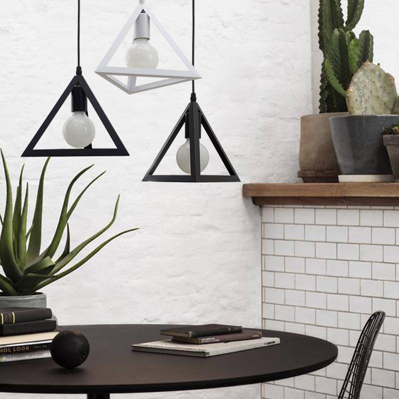 Suspension LED Triangle Moderna (Noir ou Blanc) | Marco Lucetti