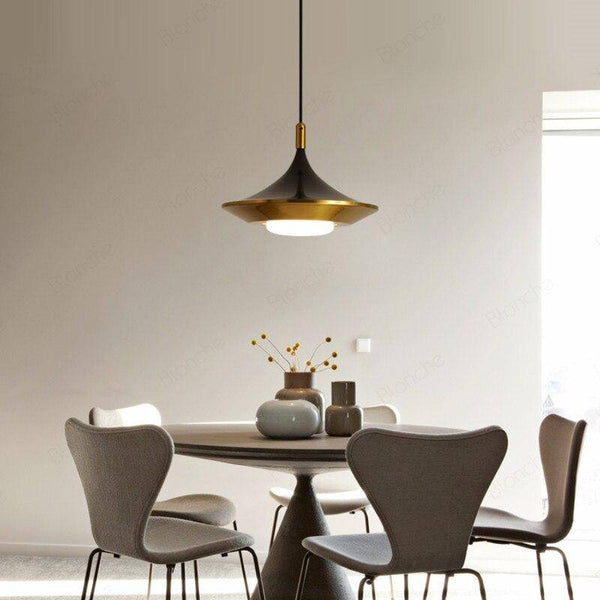 Suspension LED Triangulaire Dorée | Marco Lucetti
