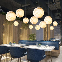 Suspension lunaire en résine fantaisie avec LED | Marco Lucetti