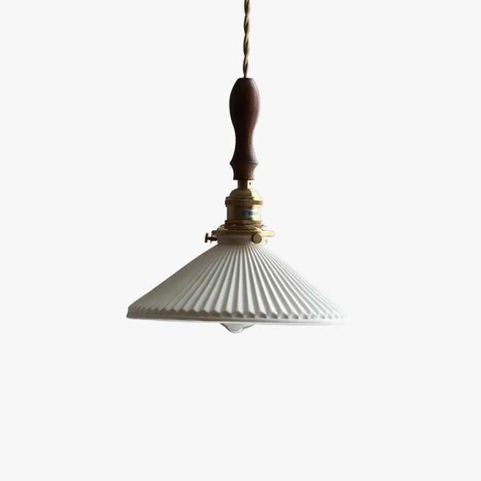 Suspension  design en céramique associant prise en cuivre et bois