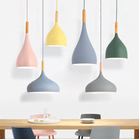 Suspension Nordic en métal coloré avec baton en bois LED | Marco Lucetti