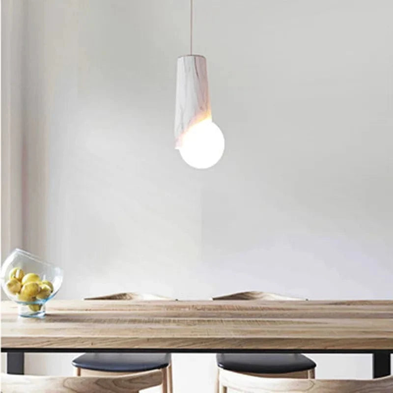 Suspension nordique minimaliste pour comptoir en marbre, fil de fer modernisé | Marco Lucetti