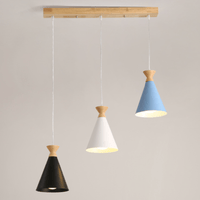 Suspension scandinave Avi en bois et abat-jour conique | Marco Lucetti