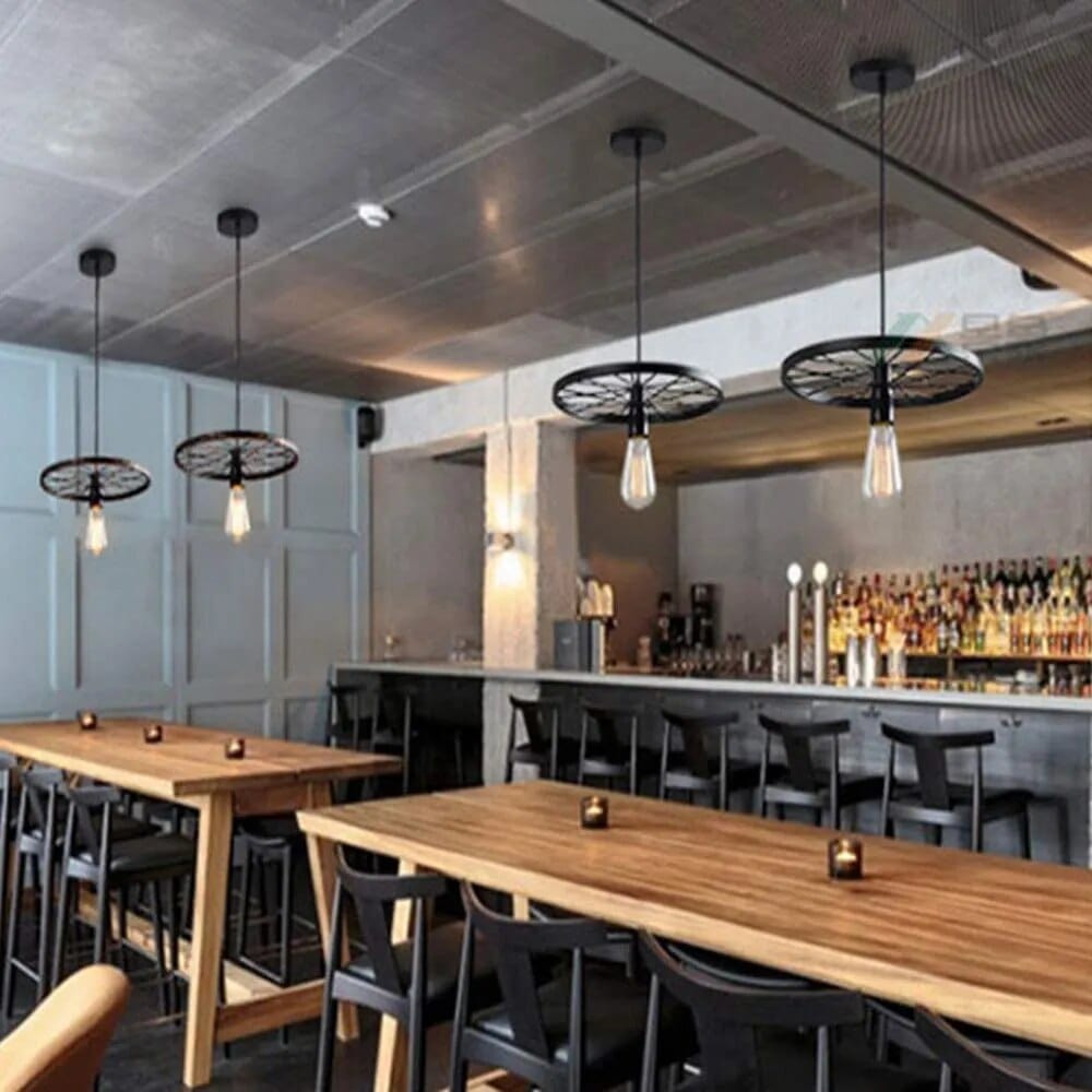 Suspension Vintage avec Roue en Fer | Marco Lucetti