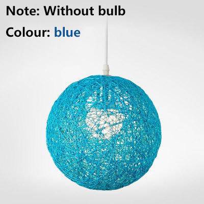 Suspension Wicker en boule de tissu coloré | Marco Lucetti Bleu / 15cm