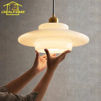 Suspensions en verre lait crème modernes décoratives. | Marco Lucetti