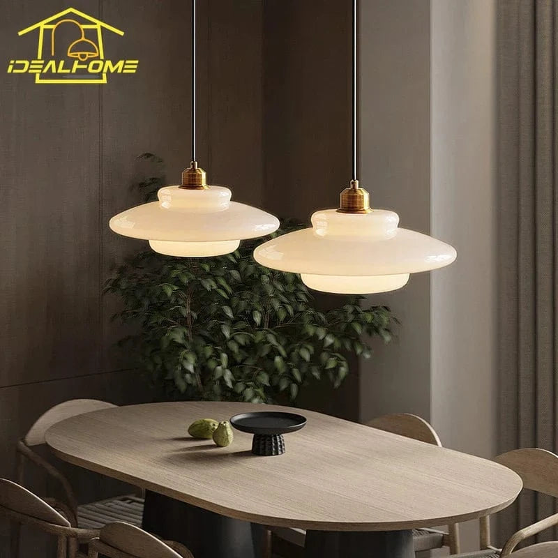 Suspensions en verre lait crème modernes décoratives. | Marco Lucetti