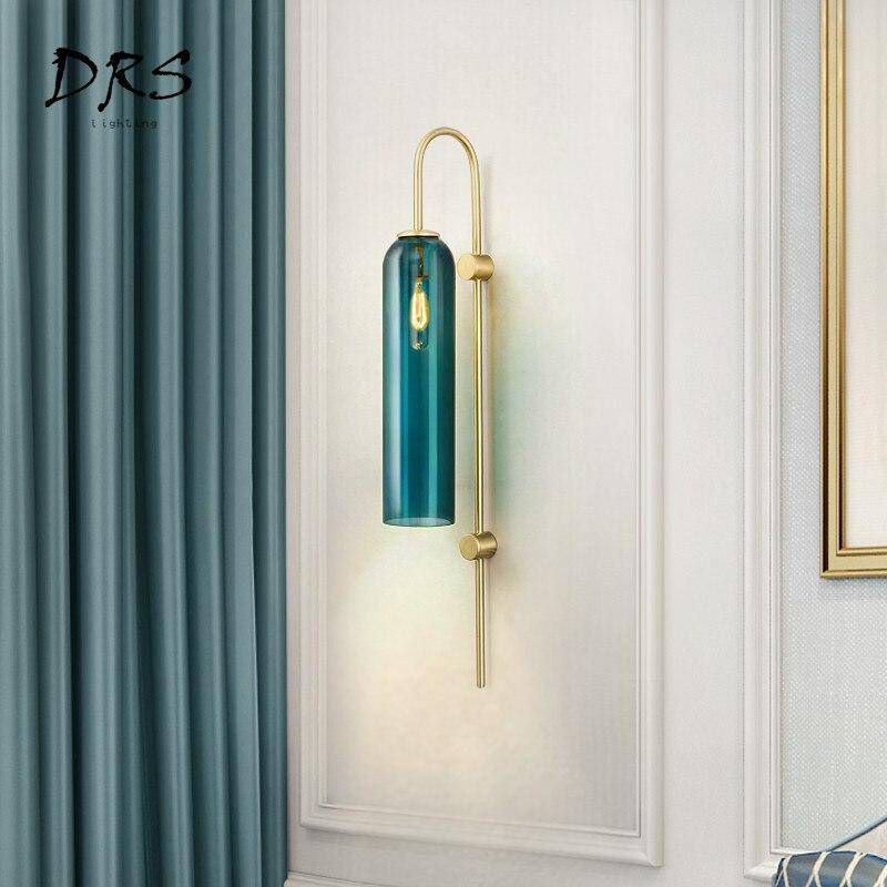 Tube en verre et base dorée pour un maquillage de luxe | Marco Lucetti