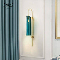 Tube en verre et base dorée pour un maquillage de luxe | Marco Lucetti