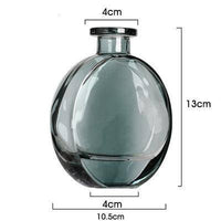 Vase en cristal coloré inspiré par la parfumerie | Marco Lucetti C / Cyan