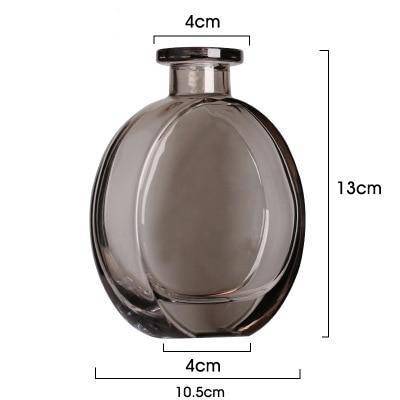 Vase en cristal coloré inspiré par la parfumerie | Marco Lucetti C / Gris