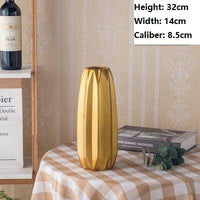 Vase Géométrique en Céramique Dorée | Marco Lucetti B / 32cm